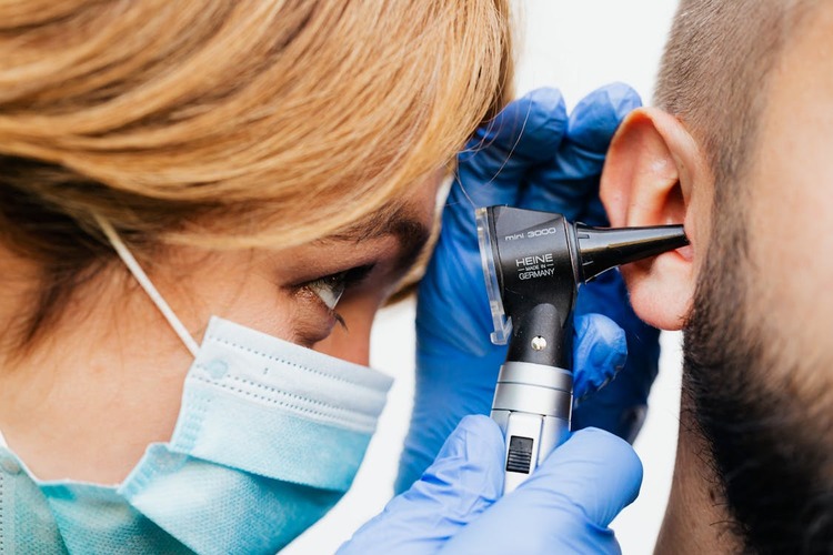 L'otoscope connecté : avancée pour le suivi de la santé